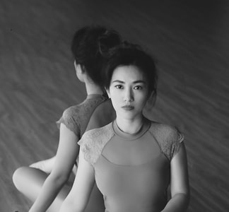 女性灵感-人像-复古-瑜伽-女人 图片素材