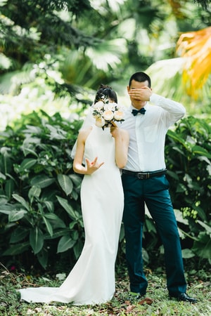 婚纱-西装-森林-新郎-夫妻 图片素材