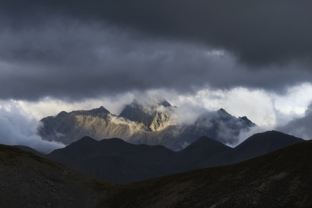 甘孜-雅哈垭口-川西-火山-天空 图片素材