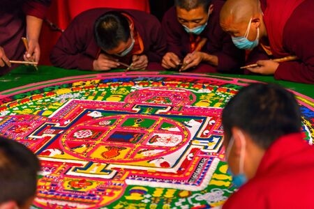 川西-拼图游戏-祈祷毯-和尚-僧人 图片素材