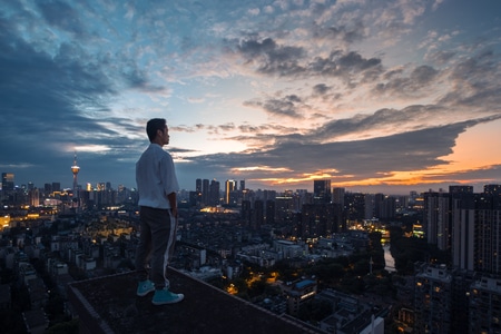 看你的城市-爬楼-男人-男性-城市 图片素材