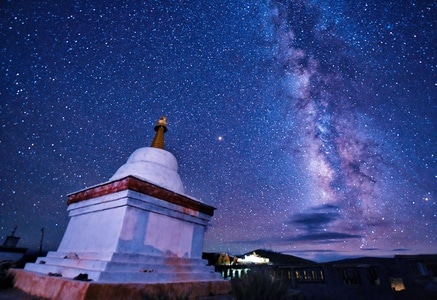 艺术风光-西藏-白塔-星空-银河 图片素材