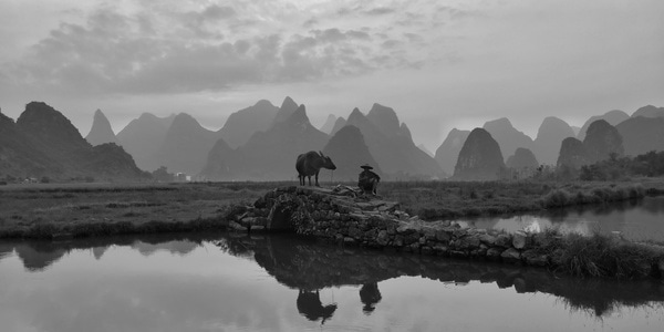 桂林-风光-黑白-手机摄影-农夫 图片素材