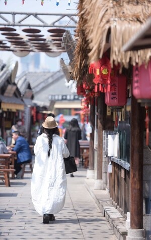 尼康-人像-我要上封面-大叔-女性 图片素材