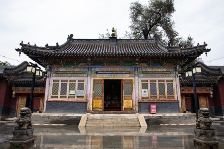 内蒙古-呼和浩特-五塔寺-寺庙-雨中 图片素材