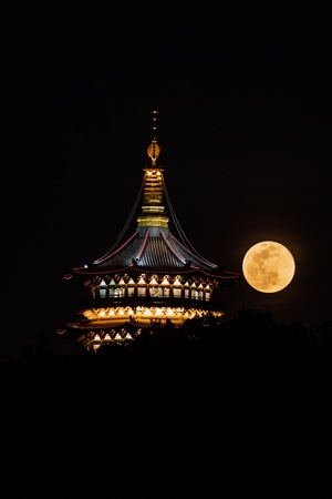 杭州-雷峰塔-月出-月亮-夜色 图片素材