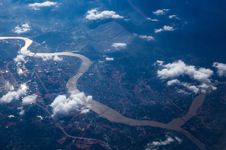 飞机-航拍-大地-河流-风光 图片素材