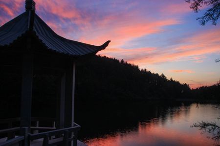 余姚-四明山-四明山庄-朝霞-湖面 图片素材