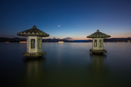 杭州-西湖-翠光亭-暮色-夜色 图片素材