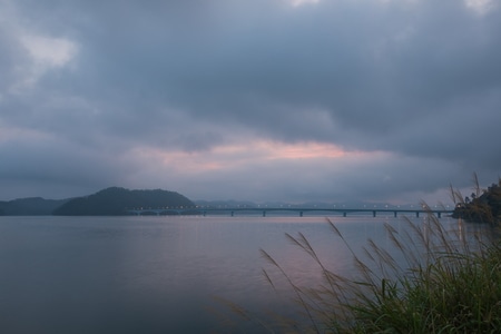 浙江-淳安县-千岛湖-大桥-晨曦 图片素材