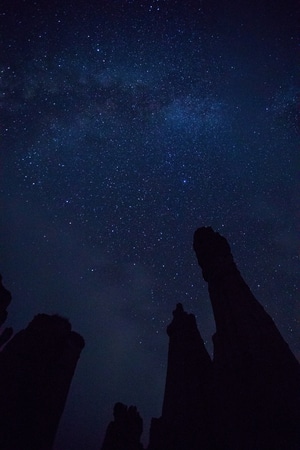 云南-元谋土林-星空-夜景-星空 图片素材