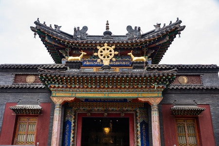内蒙古-呼和浩特-五塔寺-寺庙-雨中 图片素材