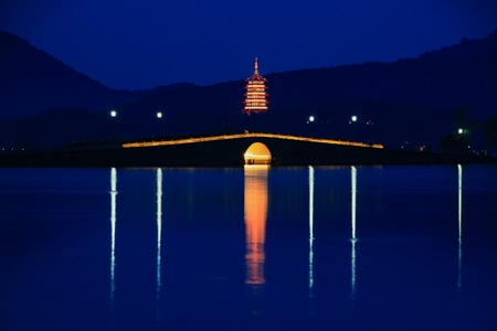 蓝-杭州-西湖-雷峰塔-夜色 图片素材