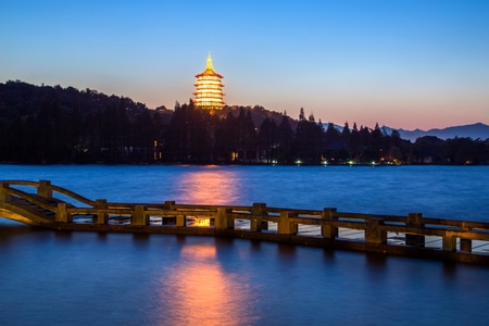 杭州-西湖-雷峰塔-暮色-长桥公园 图片素材