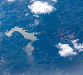 飞机航拍-大地-水库-风景-风光 图片素材
