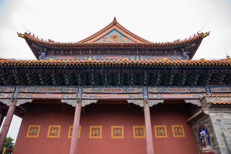 内蒙古-呼和浩特-大召寺-雨中-寺庙 图片素材