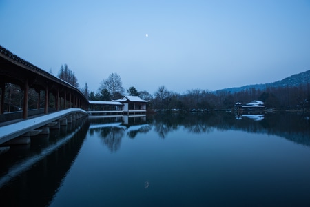杭州-西湖-浴鹄湾-夜雪-夜色 图片素材