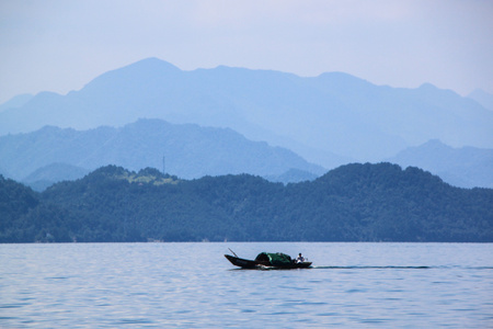 杭州-千岛湖-淳安县-水库-渔船 图片素材