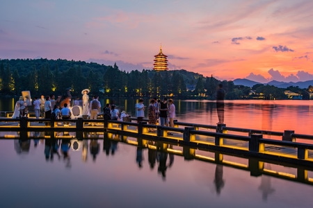 暮色-晚霞-长桥公园-雷峰塔-雷峰夕照 图片素材