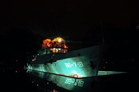夜景-城市-船-集装箱船-轮船 图片素材