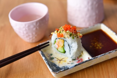 食欲-美食-寿司-酒-瓷器 图片素材
