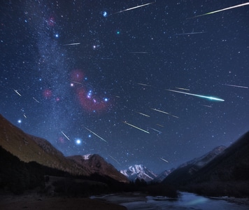 星空-夜晚-银河-流星-流星雨 图片素材