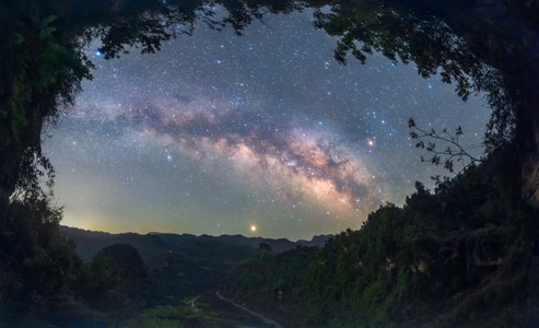 重庆-夜晚-星空-银河-银拱 图片素材