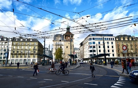 城市-路口-建筑-行人-路口 图片素材