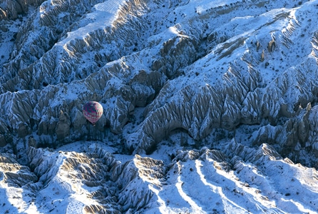 宅家-土耳其-热气球-雪景-俯拍 图片素材