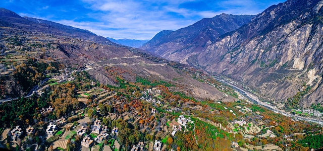 航拍-丹巴-甲居藏寨-大渡河-峡谷 图片素材