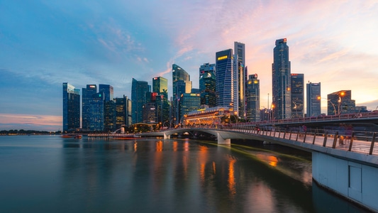 高楼大厦-夜景-灯光-海湾-天空 图片素材