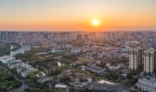 四川-成都-四川大学-爬楼-索尼 图片素材