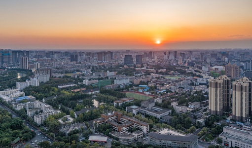 四川-成都-四川大学-爬楼-索尼 图片素材