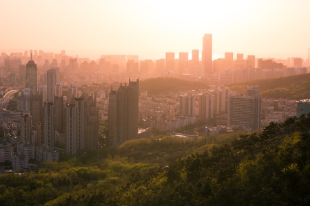 青岛-浮山-城市-天际线-迷雾 图片素材