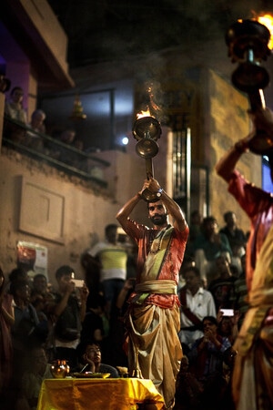 印度人文-瓦拉纳西-夜祭-恒河-印度 图片素材