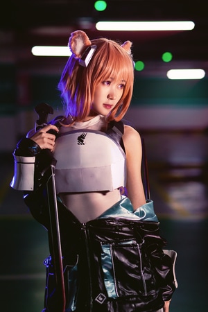 cosplay-明日方舟-砾-郴州约拍-地下室 图片素材