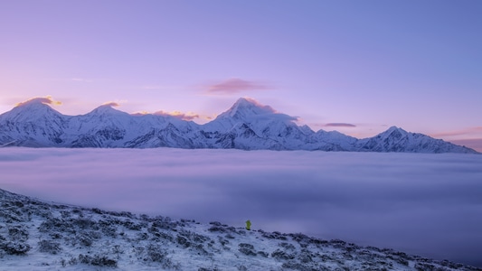 冷尕措-雪山倒影-贡嘎山-贡嘎倒影-川西贡嘎山 图片素材