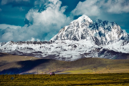 山区-高原-蓝天下-风景-风光 图片素材