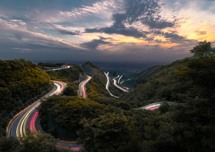 最美环山路-西安-骊山-晚霞-车轨 图片素材