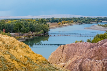 风景-放牧-吊桥-新疆-五彩滩 图片素材