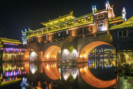 凤凰古城-夜景-倒影-反射-风光 图片素材