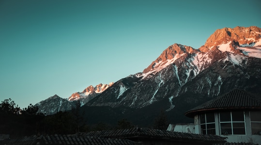 雪山-青橙-旅行-丽江-日照雪山 图片素材