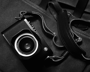 相机-相机-照相机-皮带-黑白 图片素材